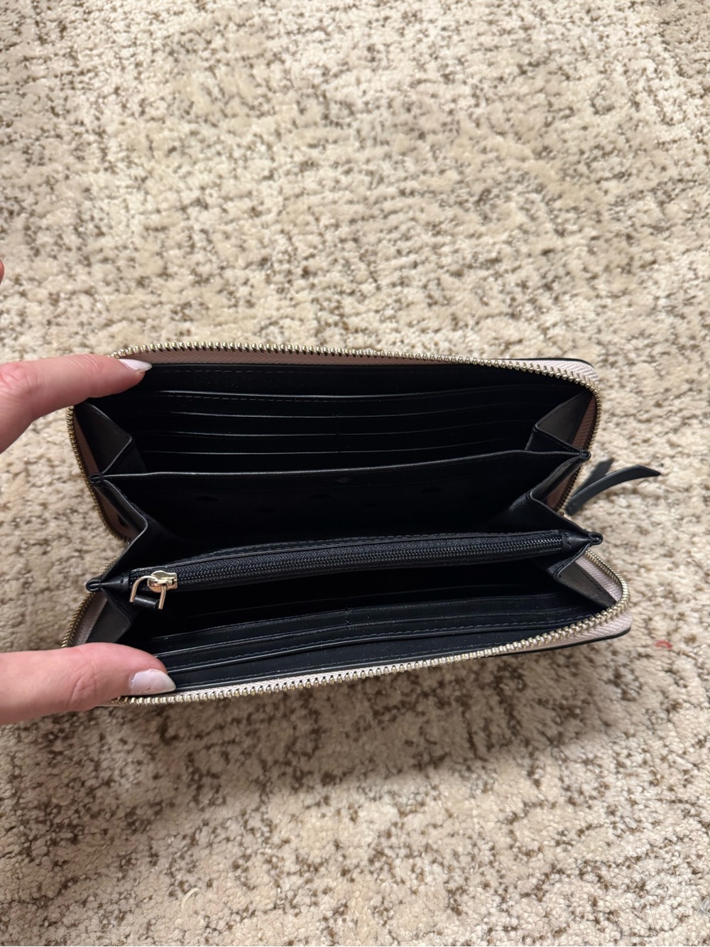 kate spade Two-Tone Black and Blush Zip Around Wallet - Picture 4 of 4